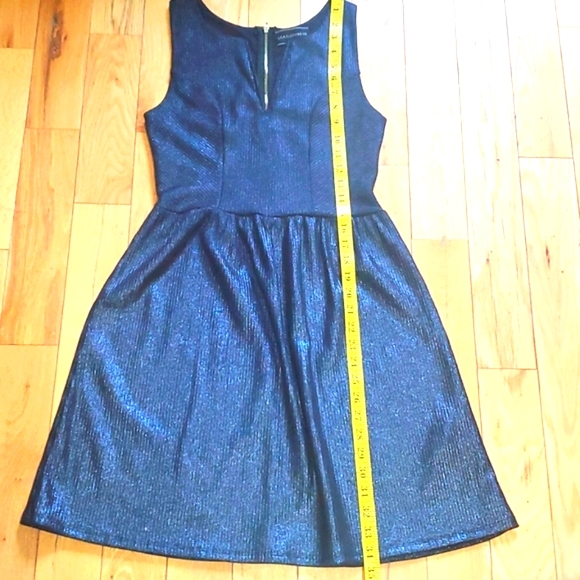 Lila Clothing CO. Dress size SMALL 95% Polyester 5% Spandex Very good condition - Picture 3 of 16